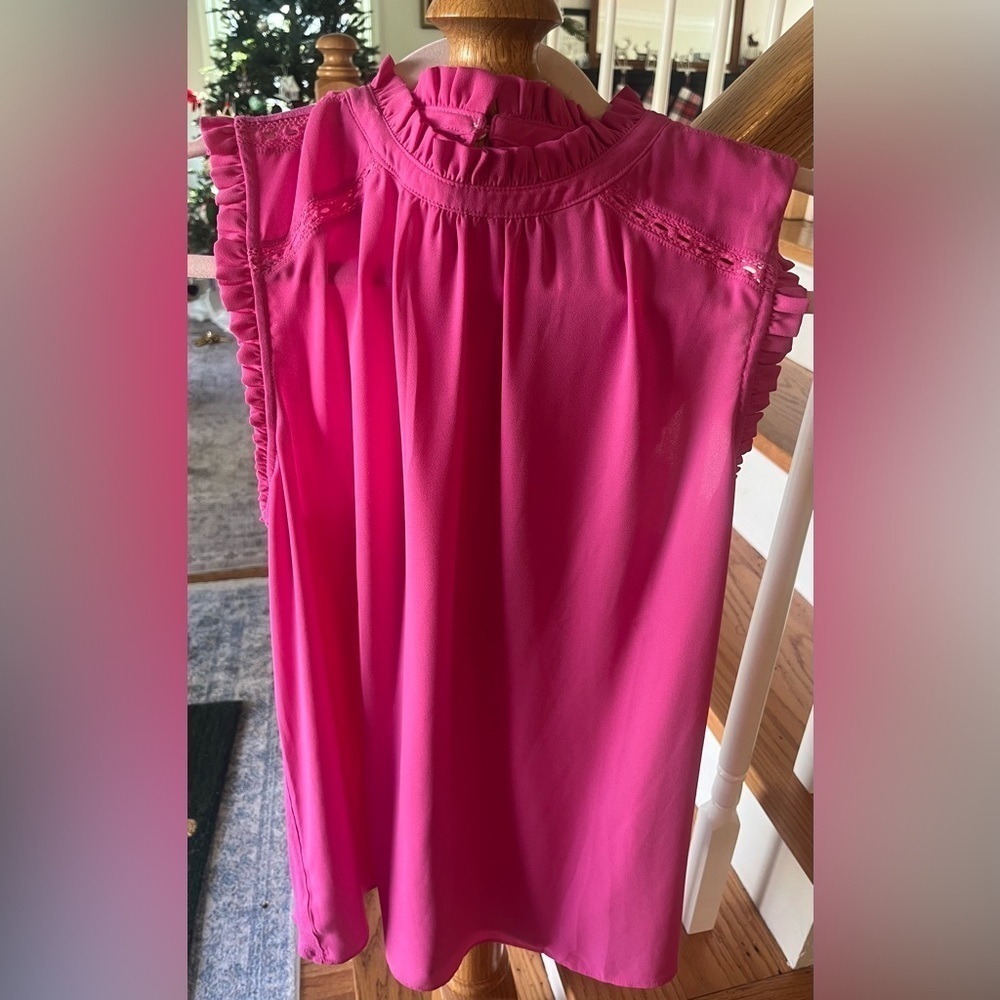 LOT of 2 LOFT Sleeveless and Cap Sleeve Ruffle Blouses Pink Black Size Medium - Picture 8 of 11